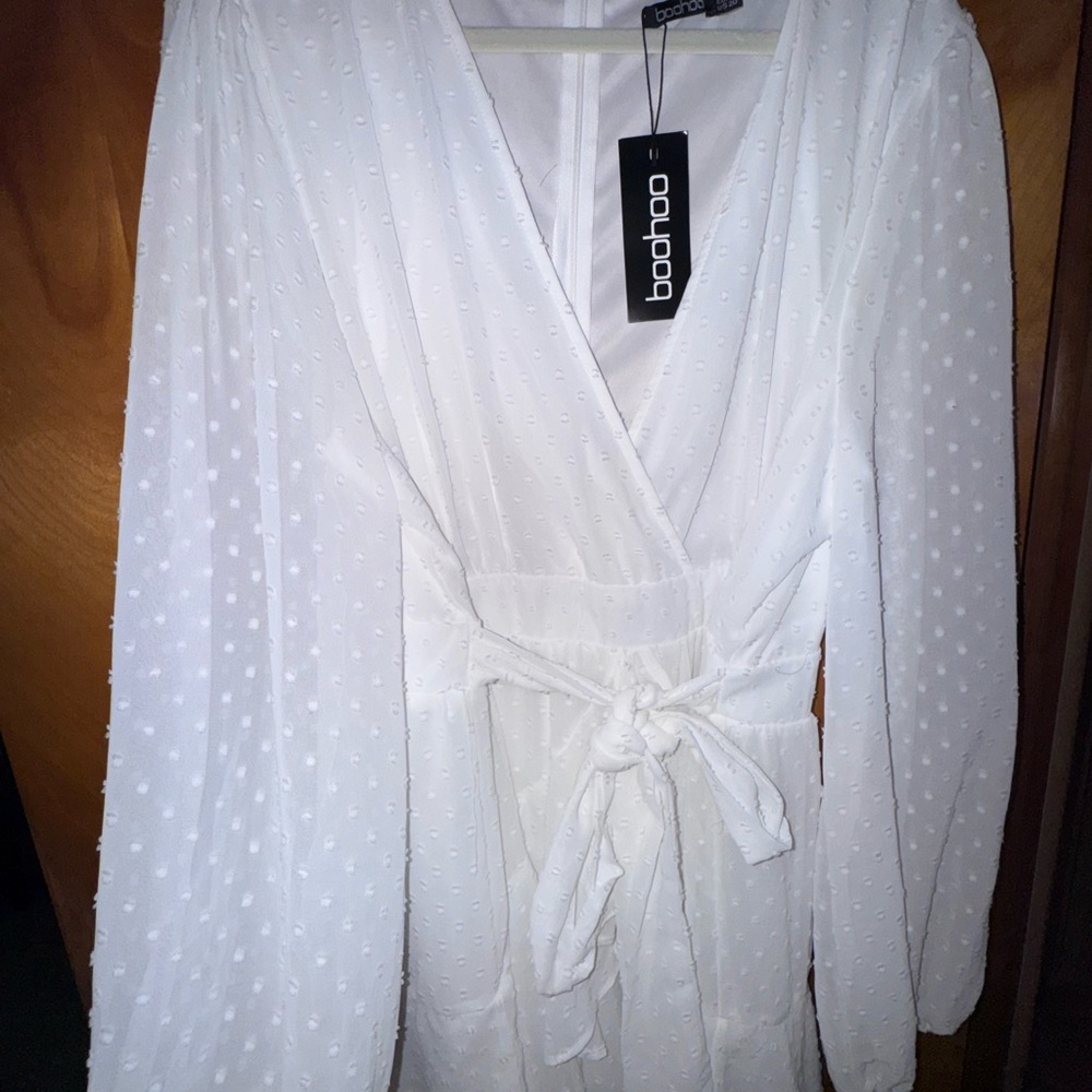 Boohoo White Elegant Textured Robe Dress